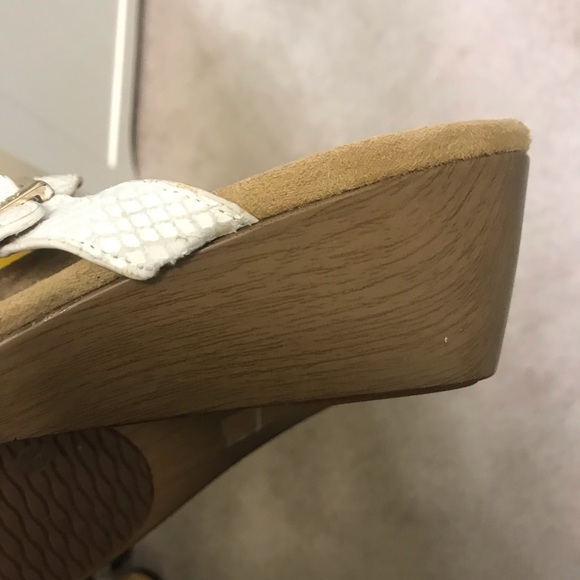 Vionic sandals - Picture 3 of 3